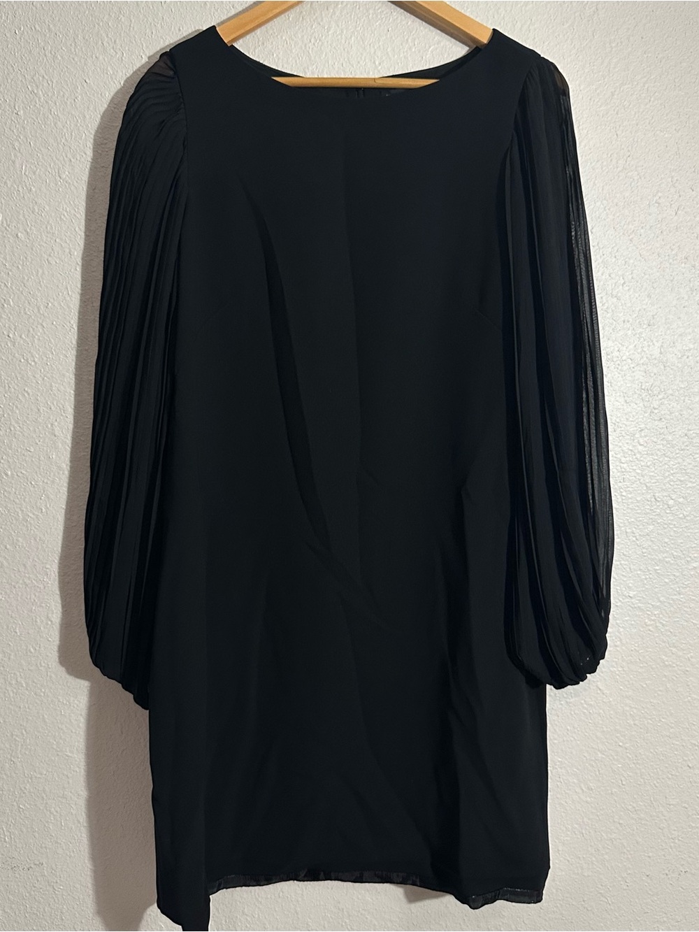 White House Black Market Black Pleated-Sleeve Long-Sleeve Dress